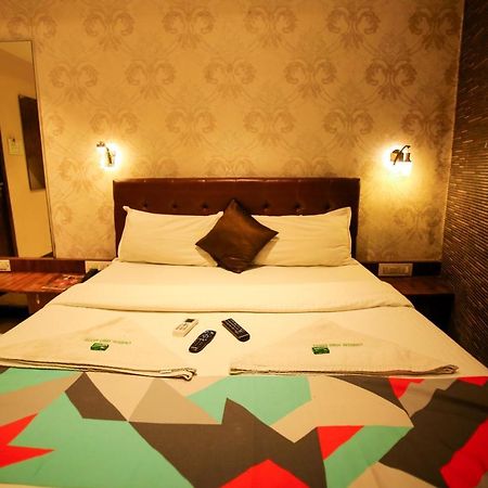 Garden Creek Residency - Near To Mumbai International Airport Hotel Екстериор снимка