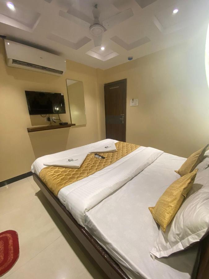 Garden Creek Residency - Near To Mumbai International Airport Hotel Екстериор снимка