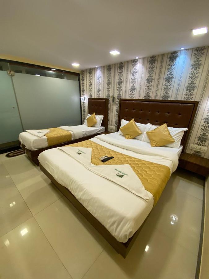 Garden Creek Residency - Near To Mumbai International Airport Hotel Екстериор снимка