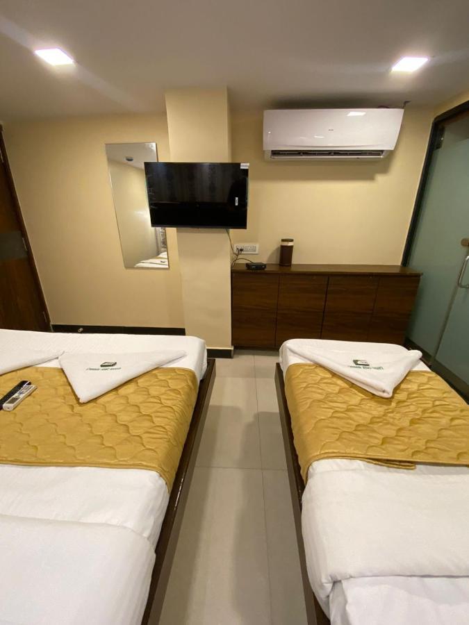 Garden Creek Residency - Near To Mumbai International Airport Hotel Екстериор снимка