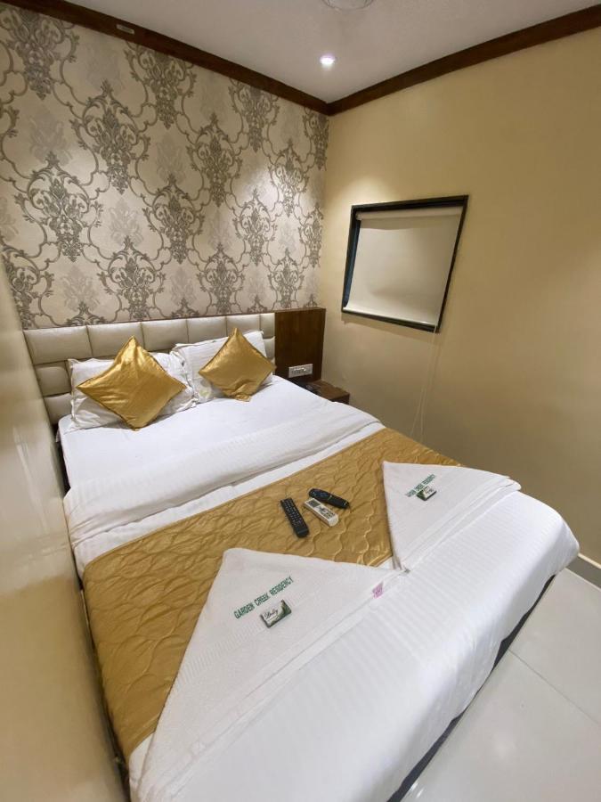 Garden Creek Residency - Near To Mumbai International Airport Hotel Екстериор снимка