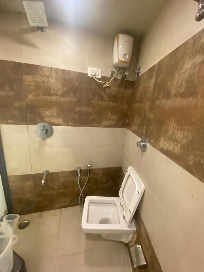 Garden Creek Residency - Near To Mumbai International Airport Hotel Екстериор снимка