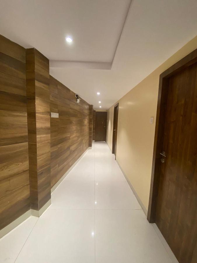 Garden Creek Residency - Near To Mumbai International Airport Hotel Екстериор снимка