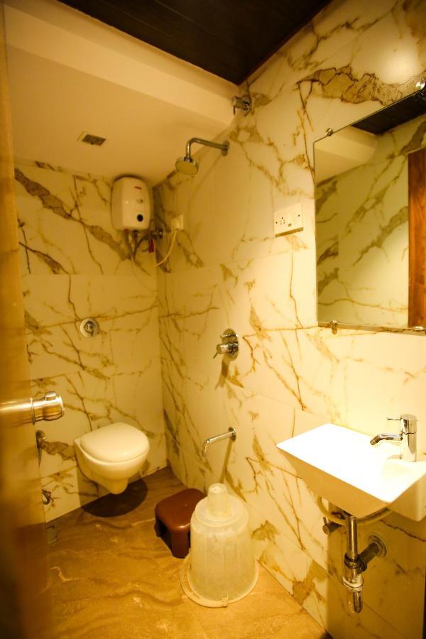 Garden Creek Residency - Near To Mumbai International Airport Hotel Екстериор снимка