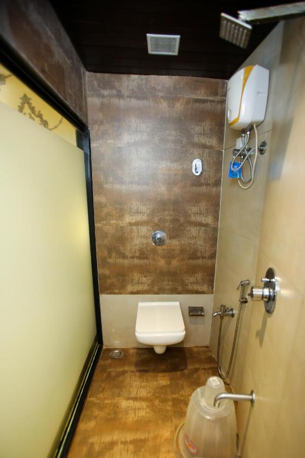 Garden Creek Residency - Near To Mumbai International Airport Hotel Екстериор снимка